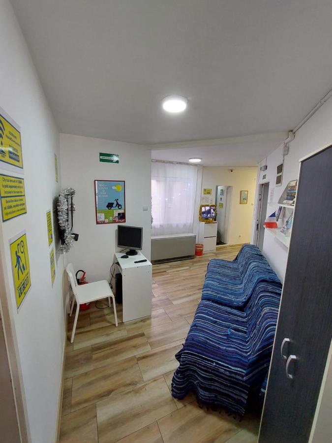 Hostel Inn Downtown Belgrado Buitenkant foto