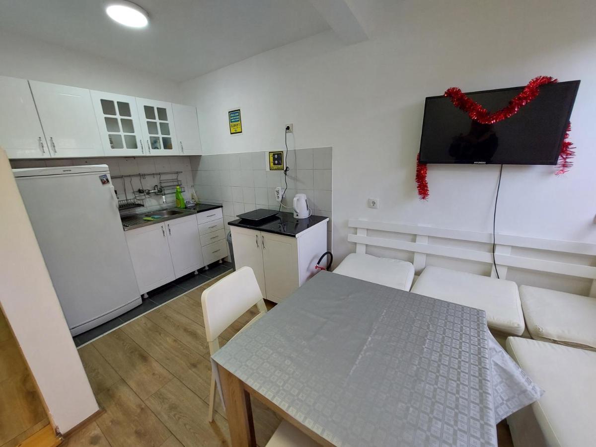 Hostel Inn Downtown Belgrado Buitenkant foto