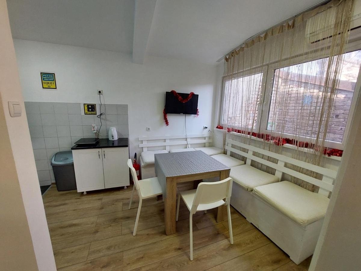 Hostel Inn Downtown Belgrado Buitenkant foto