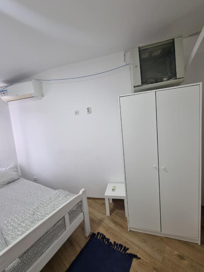 Hostel Inn Downtown Belgrado Buitenkant foto